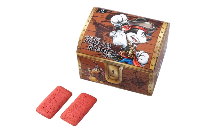 フィナンシェ（ストロベリー風味）¥900 ※縦約11.5 × 横約13.5 × 高さ約9cm｜東京ディズニーシー「ディズニー・パイレーツ・サマー」2018年