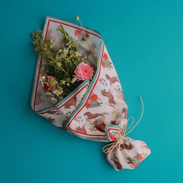 【ナタリー・レテ×Afternoon Tea LIVING】ハンカチ 1,760円