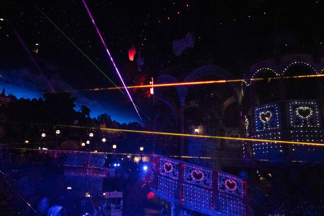 イルミネーションショー「クロミとオーエンのHalloween illumination」｜サンリオピューロランド ハロウィーンスペシャルイベント「PUROHALLOWEEN」