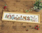 【ピーターラビット】「クロスステッチフレーム＜ピーターラビットTMとなかまたち＞」材料セット価格：6,820円（税込）　完成サイズ：約13×50cm