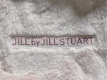フロント中央には「JILL by JILL STUART」のブランドロゴ刺繍入り♪