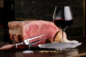 Ａ５黒毛和牛霜降肉と赤身肉のステーキと飲み放題コース　イメージ【鉄板焼レストラン「銀座のステーキ」新宿店2025年11月29日（土）オープン】