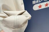 耐雨度：グレード5の商品は縫い目の裏にも防水テープが貼られています