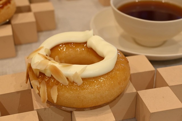 【クリスピー・クリーム・ドーナツ】「Komeco みたらしバニラ」おすすめペアリングは紅茶