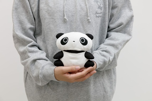 【サンエックスキャラクターズ　あのころのともだち】なでたり、だっこしたり♪