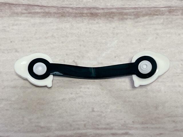 ボタンで留める仕様