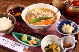 大坂豚汁・生姜焼き ロマン亭