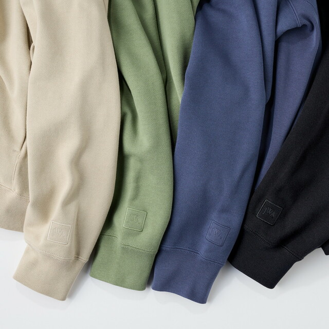 【UNIQLO and JW ANDERSON】男女兼用「スウェットオーバーサイズフルジップパーカ」¥4,990