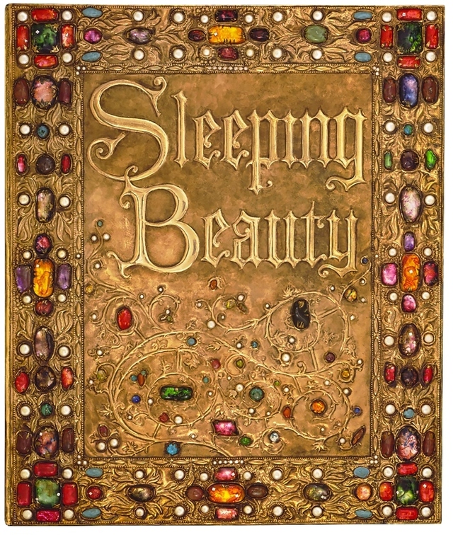 「眠れる森の美女」小道具ストーリーブック
