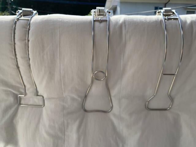 【ステンレス製布団ばさみ】左からニトリ、パール金属、大木製作所のもの