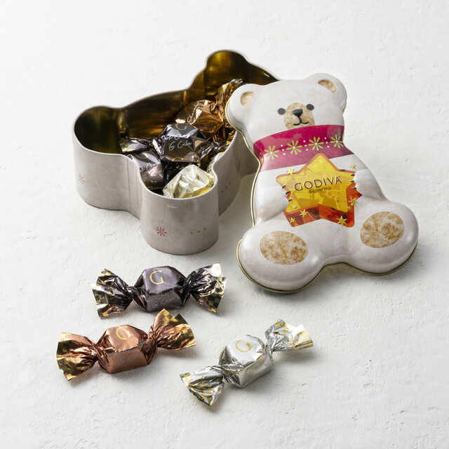 【ゴディバ】「ゴディバ ウィンターワンダーズ G キューブ ベア缶 8粒入」2,160円