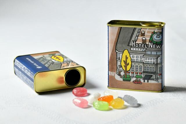 「2025 福袋 オリジナルイラストシリーズ ドロップス缶」＜価格：￥10,000（税込・送料別）＞【【総額16,500円相当】自宅でホテルの食事が手軽に楽しめる！ホテルニューグランド「2025 福袋」販売】　