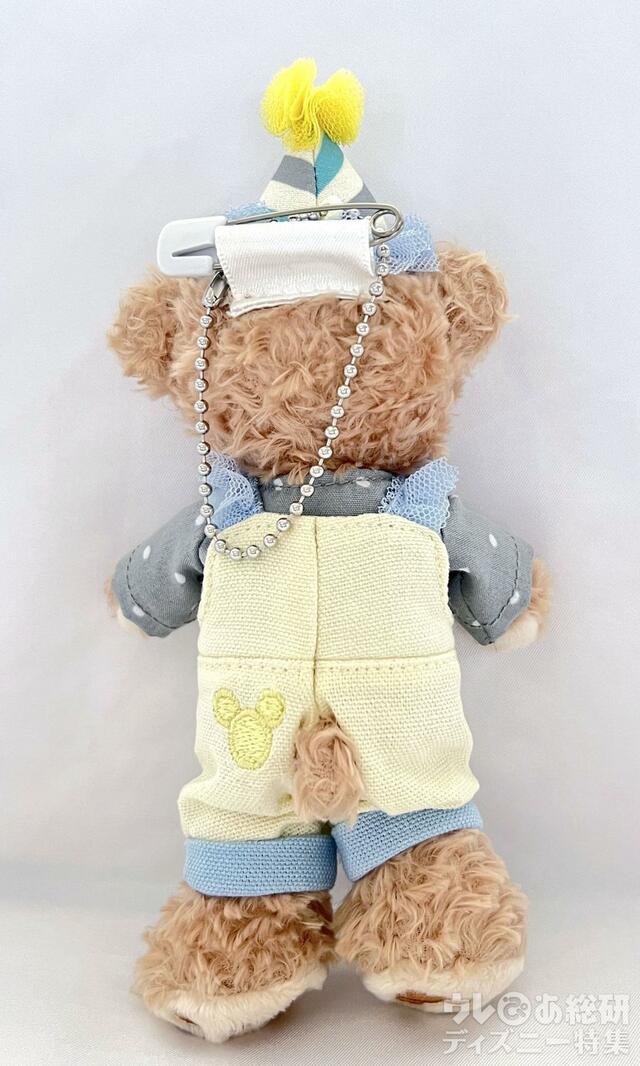 「ダッフィー&フレンズのフロム・オール・オブ・アス」ぬいぐるみバッジ