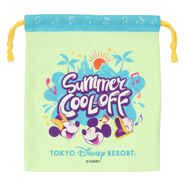 きんちゃく 900円|東京ディズニーリゾート スペシャルイベント「サマー・クールオフat Tokyo Disney Resort」Mrs. GREEN APPLEコラボグッズ|販売店舗:東京ディズニーランド「ディズニー&カンパニー」、東京ディズニーシー「エンポーリオ」|発売日:2025年7月24日(木)
