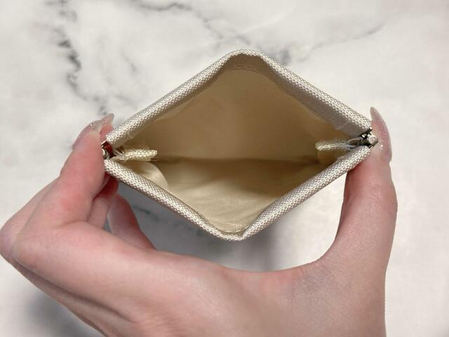 ばね口を開閉するタイプ