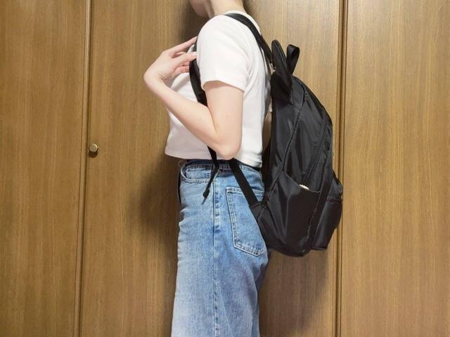 身長155cmの筆者が背負ってみました。こちらはお耳があるバージョン!