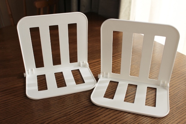 【セリア】連結できる仕切りスタンド／100円