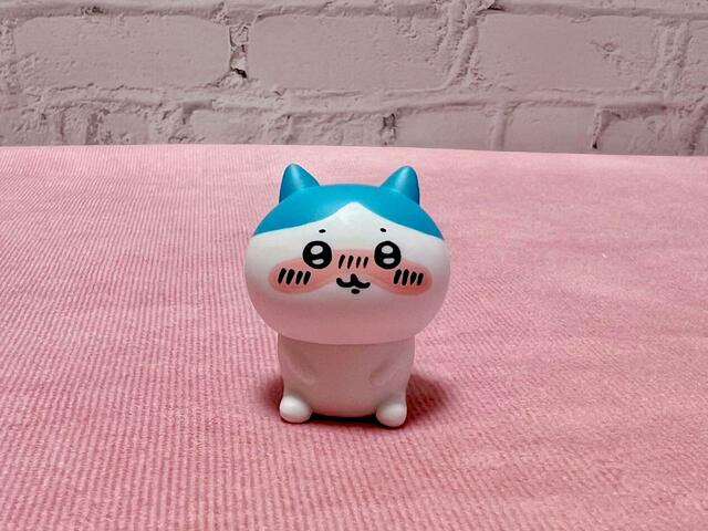 【ちいかわ：インテリアミニフィギュア3】照れているハチワレ、たまりませんね…！