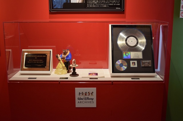 「リトル・マーメイド」ロサンゼルス映画批評家協会ベストアニメーション賞、フィギュア、ミュージックブック、プラチナレコード賞