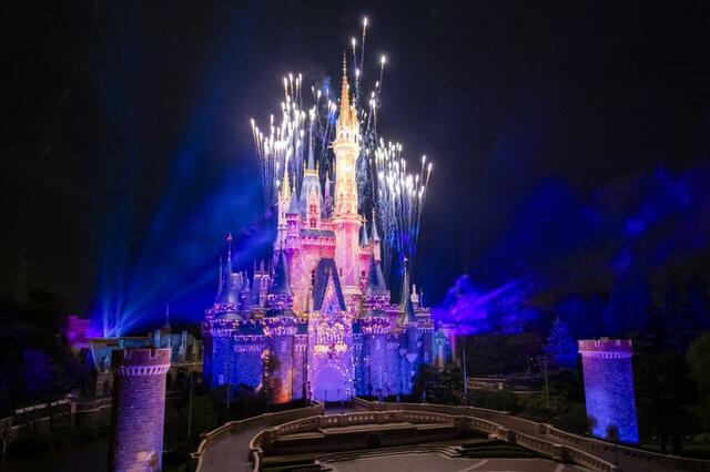 東京ディズニーランド「Reach for the Stars」