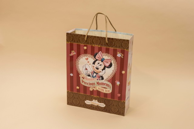 限定デザインのペーパーバッグ｜東京ディズニーランドホテル「ミニーのプレシャスモーメント・ウィズ・ユー」