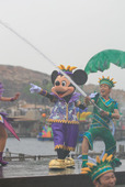 「ミニーのトロピカルスプラッシュ」／TDS「ディズニー・サマーフェスティバル」2015（撮影：YOSHI）
