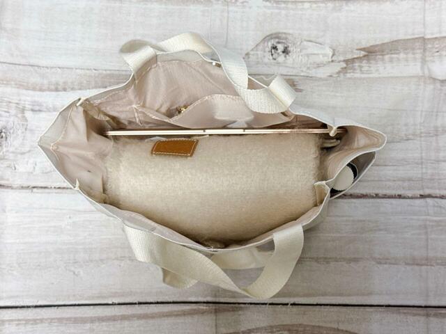 大容量で嵩張るマフラーもラクラク収納できます