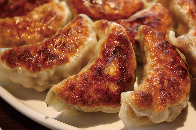 「ジャンボ餃子」の名店／恵比寿餃子 大豊記 弐號房（恵比寿）　元祖恵比寿餃子　3個400円