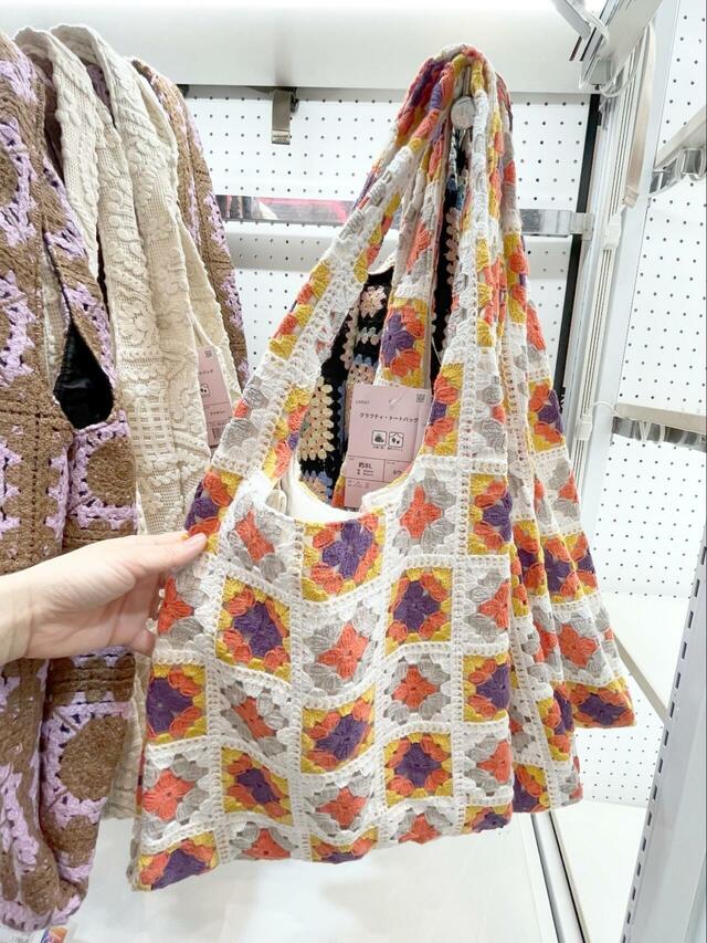 【ワークマン クラフティ・トートバッグ】持ち手はしっかり肩に掛けられる長さがあります