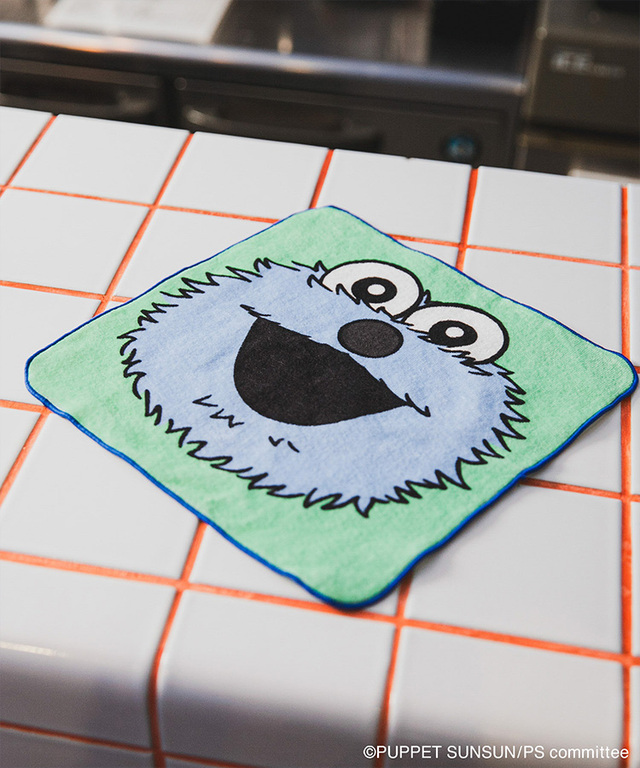 【SENSE OF PLACE × パペットスンスン】別注 SUNSUNハンドタオル（BLUE）¥1,650 (税込)