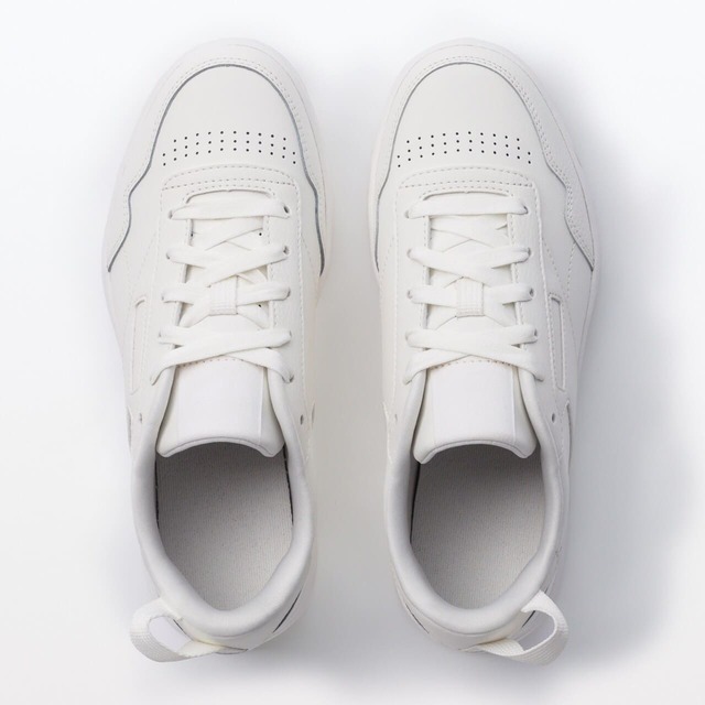 【無印良品 「コートスニーカー」】「紳士 コートスニーカー」・「婦人 コートスニーカー」各8,990円（税込み）