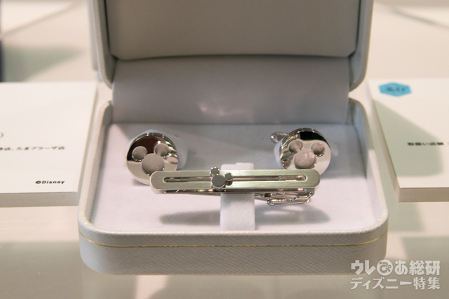 タイバー7,560円(税込)、カフス12,960円(税込)|東急百貨店