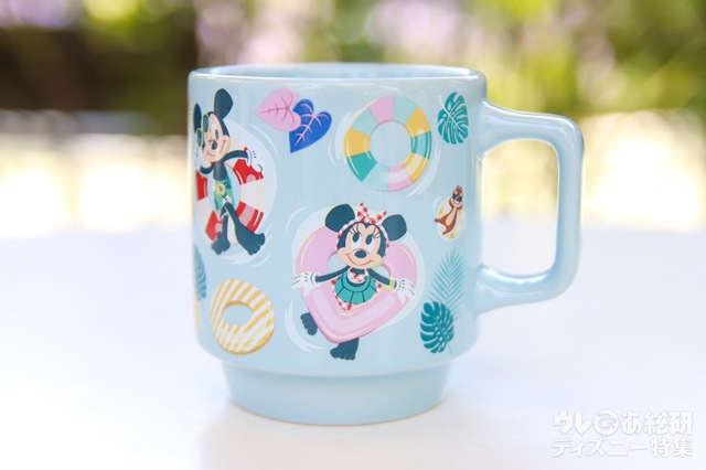 パイナップルゼリー＆ココナッツムース、スーベニアカップ付き 900円