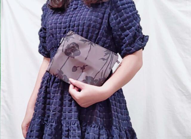 ポーチも、持ち運びやすくちょうどいい大きさ