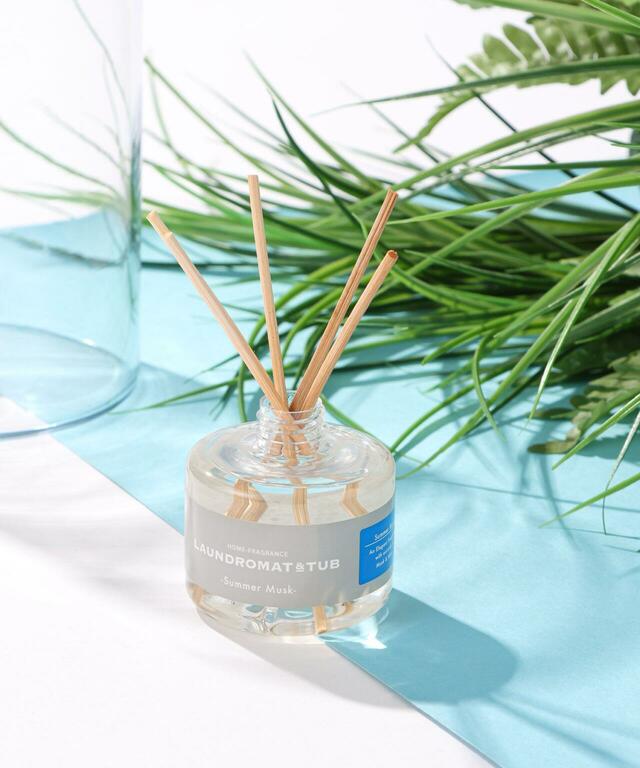「[LAUNDROMAT&TUB]アロマディフューザー」1,496円（税込）