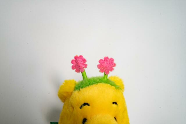 ぬいぐるみバッジ 1,800円|サイズ:高さ約15cm|東京ディズニーリゾート「ディズニー・ハロウィーン」2022スペシャルグッズ|販売店舗:東京ディズニーランド「ディズニー&カンパニー」、東京ディズニーシー「エンポーリオ」