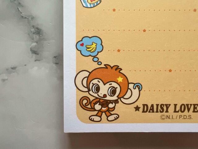 ウクレレを弾いているルッキーがキュート！