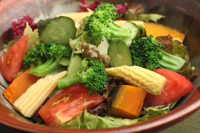 京町恋しぐれ  町家特選！8品目野菜の京町サラダ　生姜ドレッシング