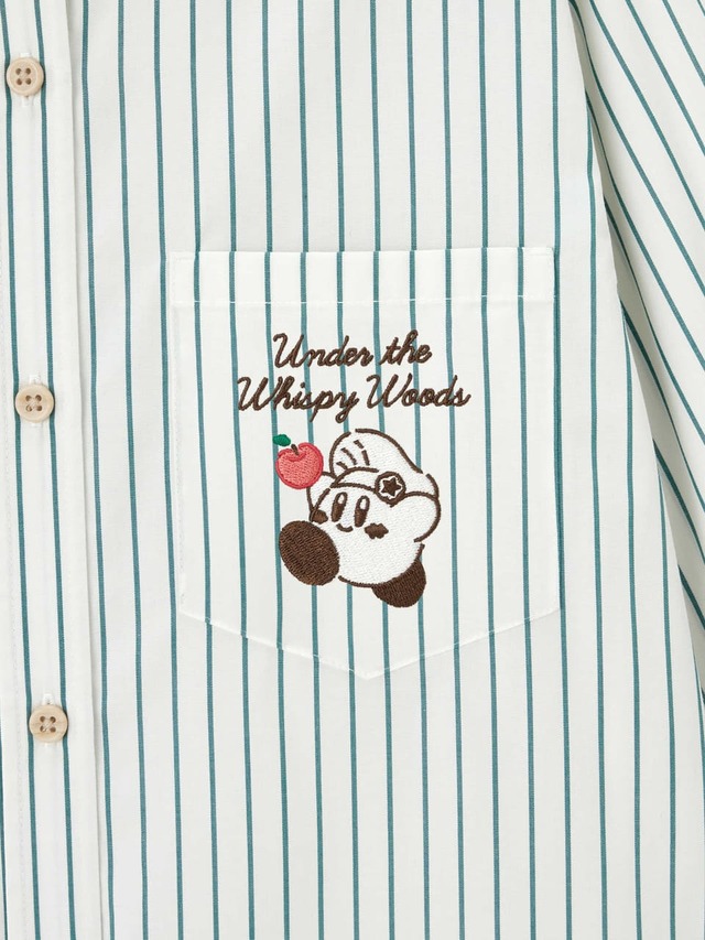 【GU×星のカービィ】ウィメンズ「ショートシャツ Kirby」の胸元にはウィスピーウッズのりんごを持ったカービィが