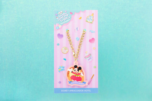 エンパイア・グリル　ディズニー・パルパルーザ“ヴァネロペのスウィーツ・ポップ・ワールド”エンパイア・グリル・ディナー　オリジナルチャーム