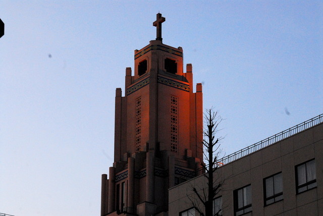 【築地外国人居留地跡と欧風建築物】勝どき方面には、聖路加看護大学が。これも開国によってもたらされた海外文化の恩恵の一つなのかも