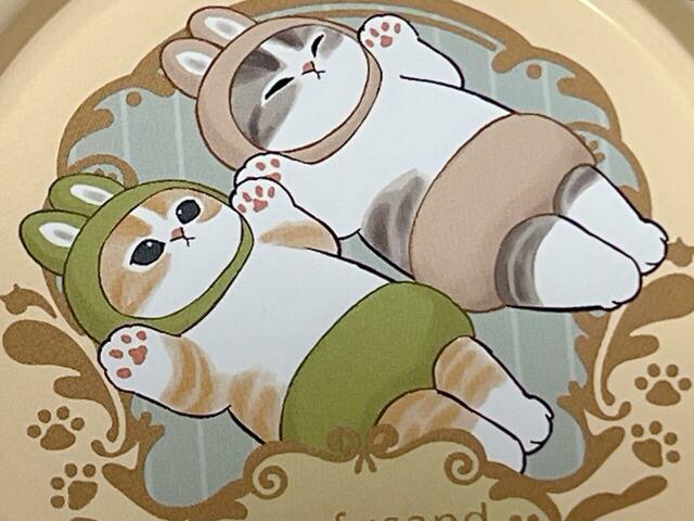 【mofusand サークルマルチトレイ2】バンザイしておねんねしている姿が癒し効果抜群！