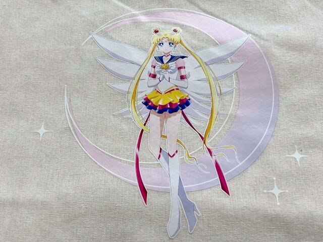 フロントはエターナルセーラームーンのイラスト♡【3COINS×セーラームーン】トートBAG/550円(税込)