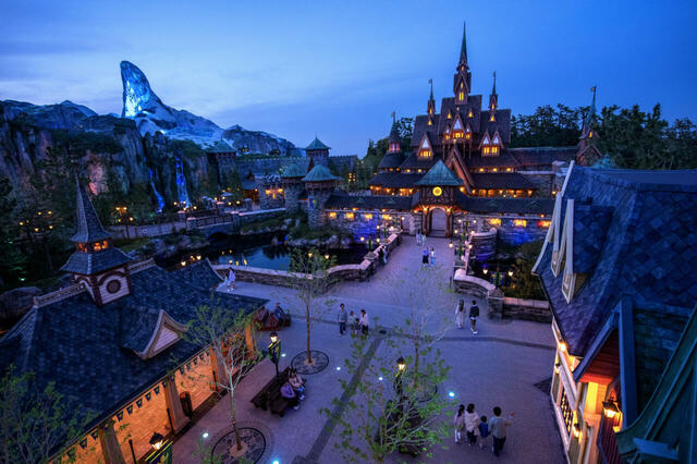 フローズンキングダム　©Disney