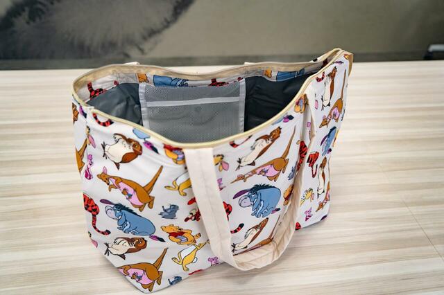 プー&フレンズ 保冷バッグ 折りたたみ式 総柄 Cool Tote 2,800円