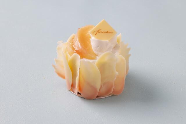 「グランド プレミアム ショートケーキ　ピーチ」＜2,200円＞【グランドハイアット東京の「サマースイーツ コレクション」】