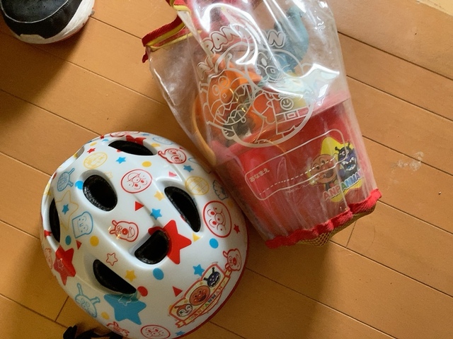 【HASONA ウォールポケット 6段】砂場セット、ヘルメットなど大きいものも余裕で入りました