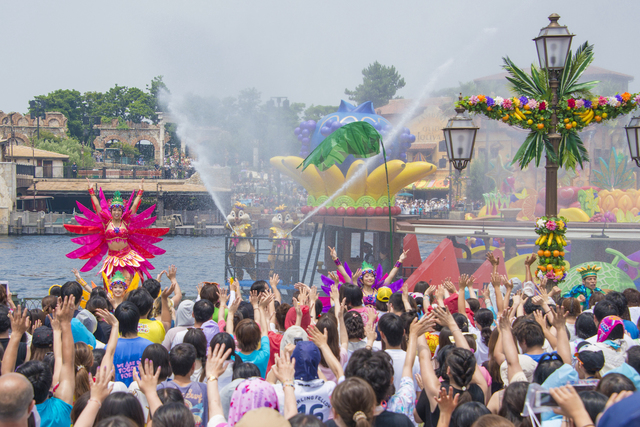 『東京ディズニーシー 20周年 アニバーサリー・セレクション』ミニーのトロピカルスプラッシュ