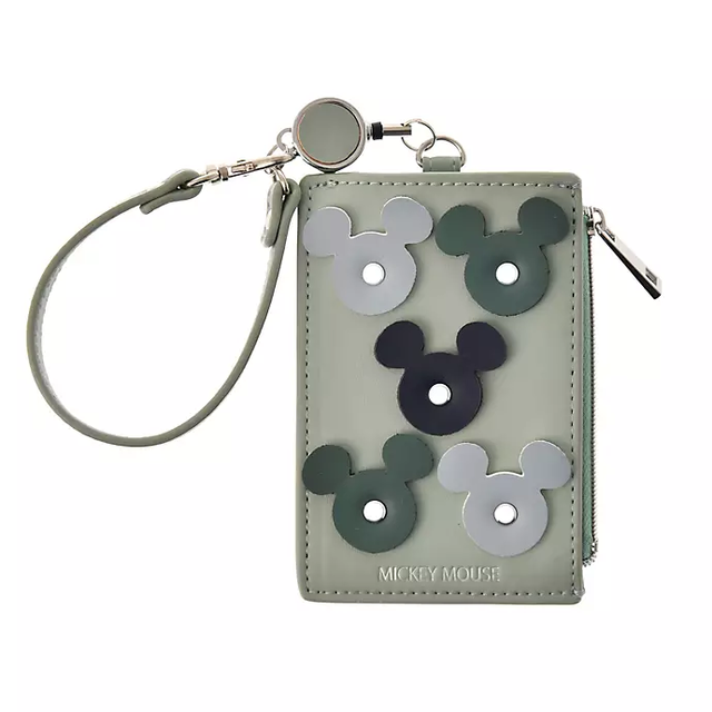 パスケース 2,420円