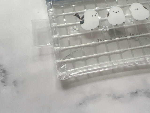 素材は塩化ビニル樹脂